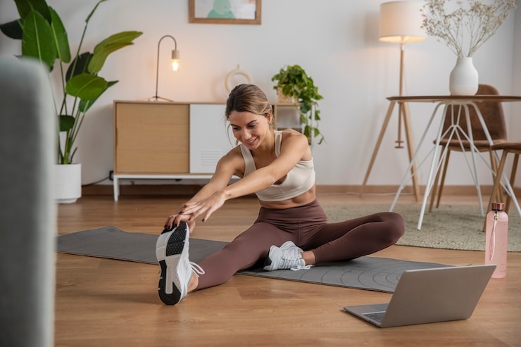 Exercícios Simples para manter uma rotina de exercícios físicos durante o período de festas pode parecer desafiador.