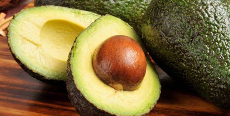 Benefícios Surpreendentes do Caroço de Abacate