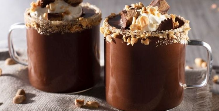 Como Preparar um Delicioso Chocolate Quente com Paçoca