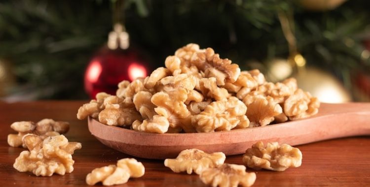 Quantidade Ideal de Nozes por Dia: Benefícios, Dicas e Cuidados para uma Vida Saudável. Lembre-se de priorizar uma dieta balanceada