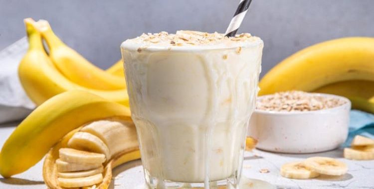 Incorporar a smoothie de aveia ao café da manhã é uma estratégia inteligente para quem busca uma alimentação equilibrada